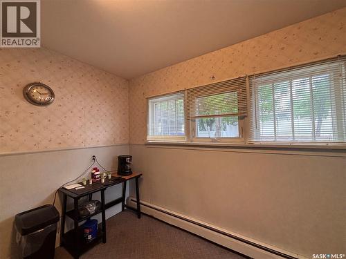 212 3Rd Avenue E, Kindersley, SK 