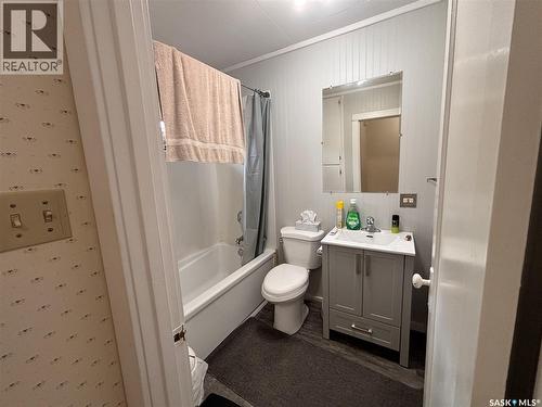 212 3Rd Avenue E, Kindersley, SK 
