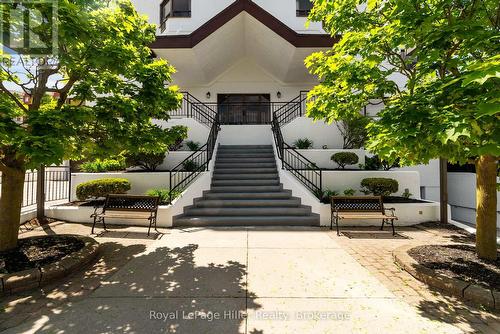 103 - 11 COBOURG STREET  Stratford, ON N5A 3E4