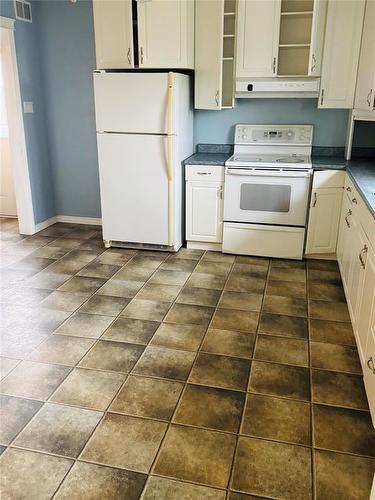28 Ash Street, Thompson, MB 
