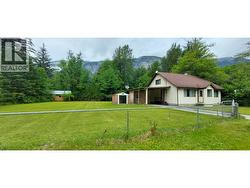 1600 MACKENZIE 20 HIGHWAY  Hagensborg, BC V0T 1H0