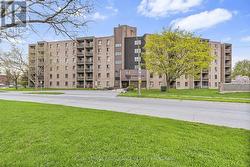 206 - 17 ELDON HALL PLACE Kingston (Central City West), ON K7M 7H5
