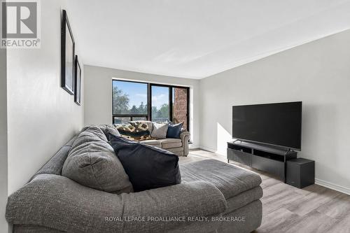 206 - 17 Eldon Hall Place, Kingston (Central City West), ON 
