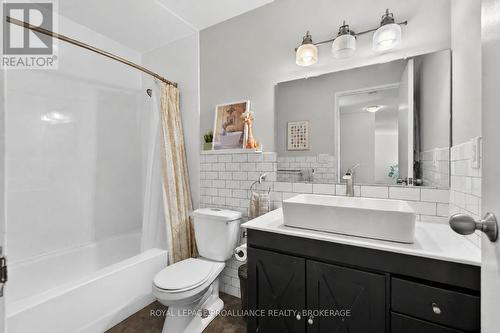 206 - 17 Eldon Hall Place, Kingston (Central City West), ON 