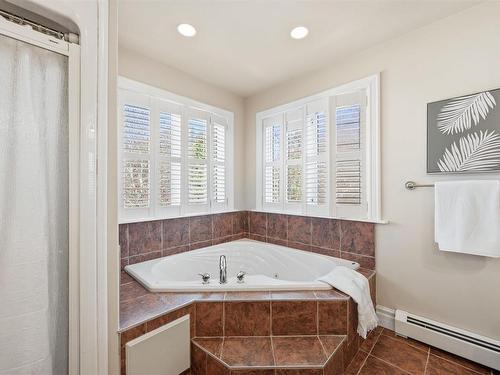 65 Roxbury Crescent, Halifax, NS 