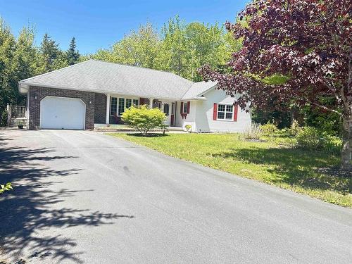 6 Ainsley Court, Fall River, NS 