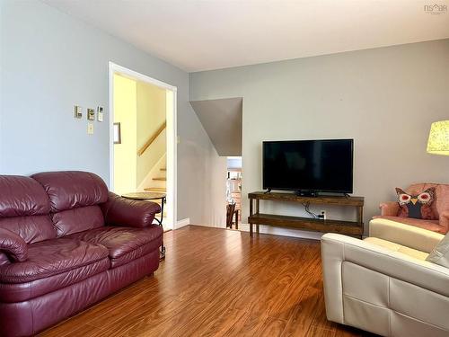 18 Fletcher Drive, Amherst, NS 