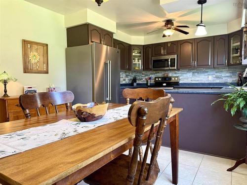 18 Fletcher Drive, Amherst, NS 