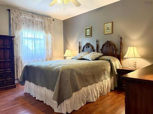 18 Fletcher Drive, Amherst, NS 