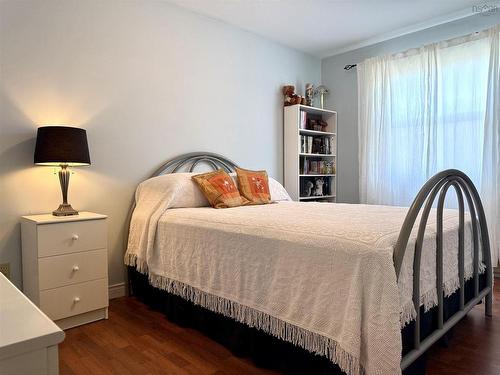 18 Fletcher Drive, Amherst, NS 