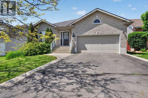 18 MCKEOWN CRESCENT  Loyalist (Amherstview), ON K7N 1Y3