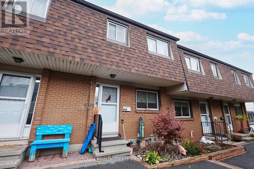 B - 902 Elmsmere Road, Ottawa, ON 