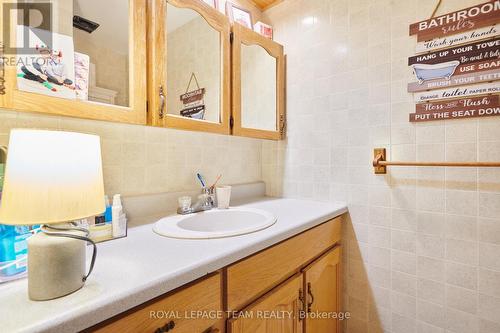 B - 902 Elmsmere Road, Ottawa, ON 