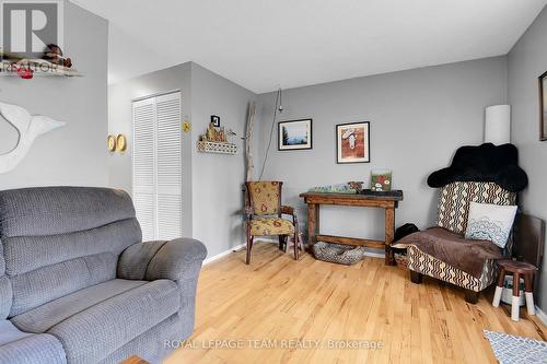 B - 902 Elmsmere Road, Ottawa, ON 