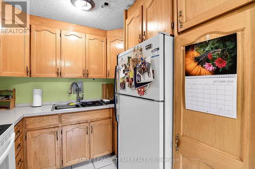 B - 902 Elmsmere Road, Ottawa, ON 