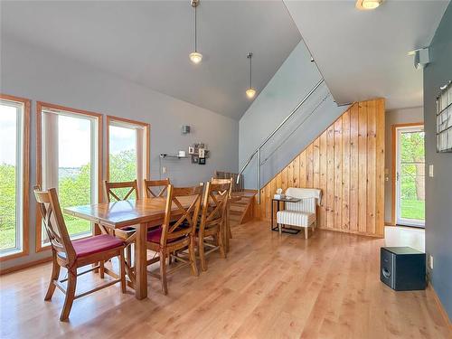 98041 40 N Road, Wawanesa, MB 