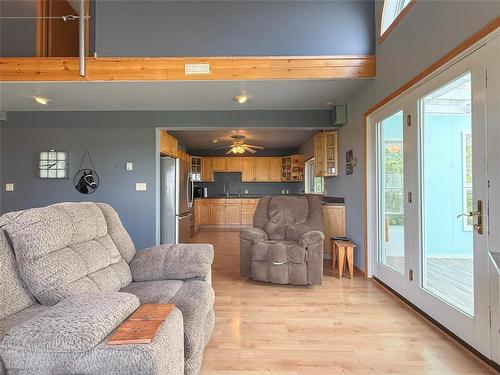 98041 40 N Road, Wawanesa, MB 