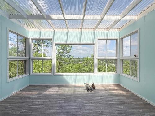 98041 40 N Road, Wawanesa, MB 