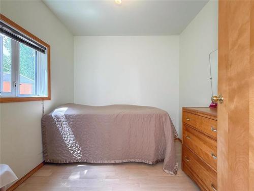 98041 40 N Road, Wawanesa, MB 