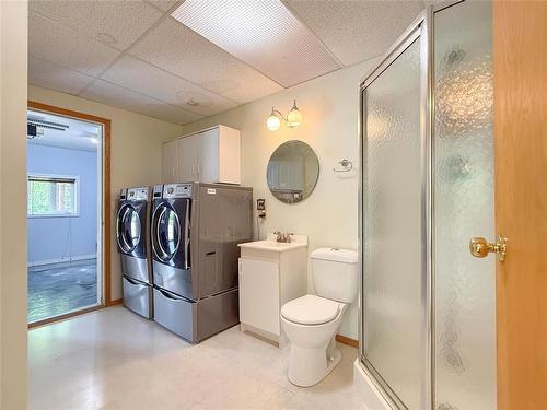 98041 40 N Road, Wawanesa, MB 