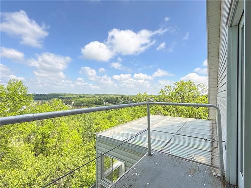 98041 40 N Road, Wawanesa, MB 
