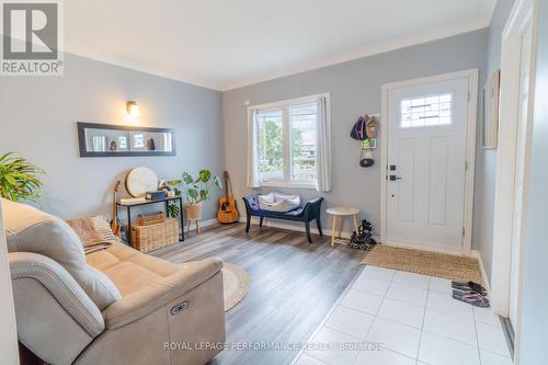 141 Chevrier Avenue, Cornwall, ON - Indoor Photo Showing Living Room
