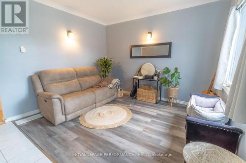 141 Chevrier Avenue, Cornwall, ON - Indoor Photo Showing Living Room
