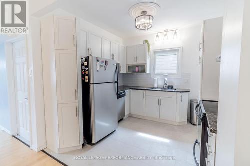 141 Chevrier Avenue, Cornwall, ON - Indoor Photo Showing Kitchen