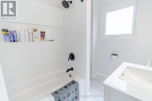 141 Chevrier Avenue, Cornwall, ON - Indoor Photo Showing Bathroom
