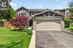 15 RAVINE Drive Dundas, ON L9H 6K8