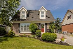 1319 JANINA BOULEVARD  Burlington, ON L7P 1K5