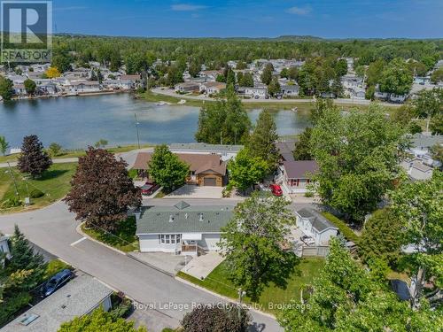 1 PINE LANE  Puslinch, ON N0B 2J0