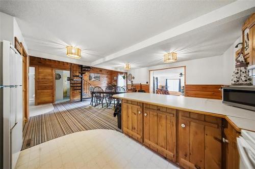 2 East Shore Rd, Moose Lake, MB 