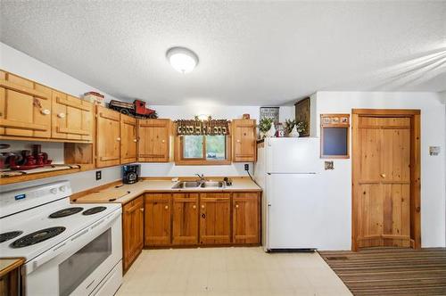 2 East Shore Rd, Moose Lake, MB 