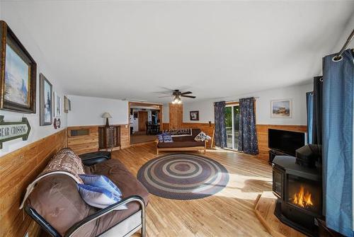 2 East Shore Rd, Moose Lake, MB 