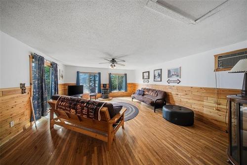 2 East Shore Rd, Moose Lake, MB 