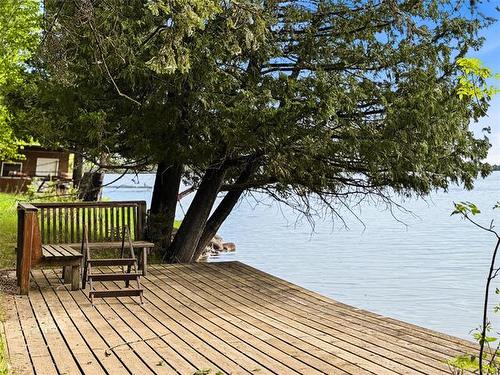 2 East Shore Rd, Moose Lake, MB 