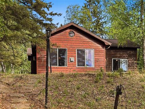 2 East Shore Rd, Moose Lake, MB 
