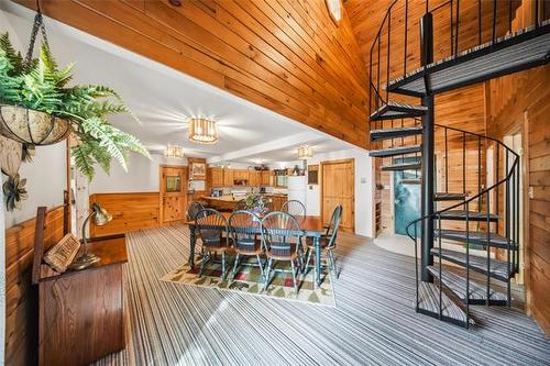 2 East Shore Rd, Moose Lake, MB 