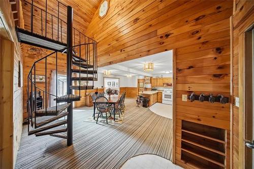 2 East Shore Rd, Moose Lake, MB 