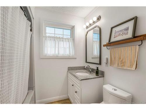 8 Grant St, Fredericton, NB 