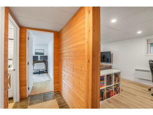 8 Grant St, Fredericton, NB 