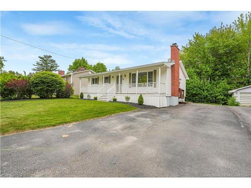 8 Grant St, Fredericton, NB 