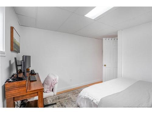 8 Grant St, Fredericton, NB 