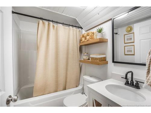 8 Grant St, Fredericton, NB 