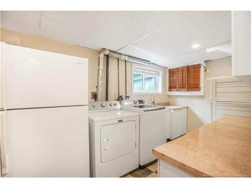 8 Grant St, Fredericton, NB 