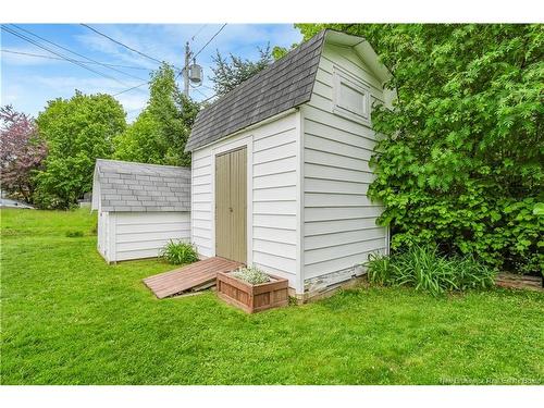 8 Grant St, Fredericton, NB 