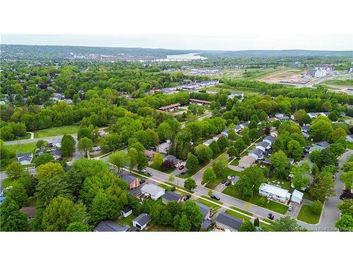 8 Grant St, Fredericton, NB 