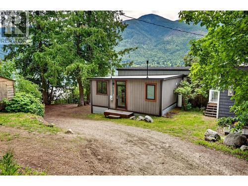 6506 Littlewood Road, Nelson, BC - Outdoor