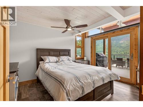 6506 Littlewood Road, Nelson, BC - Indoor Photo Showing Bedroom